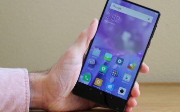 Экран Xiaomi Mi Mix 2 может занять 93% поверхности смартфона