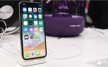 Специфика дисплея  Iphone X