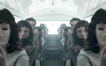 Предсказания "Чёрного зеркала" - новый iPhone X и VR