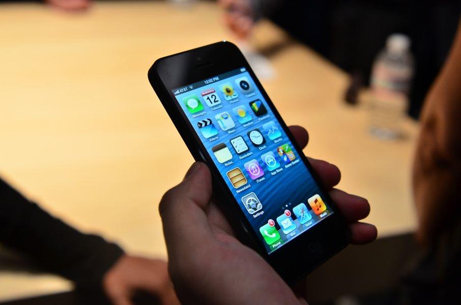 Замедленная работа iPhone на 10% заряда и менее