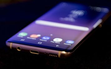 Почему некоторые предпочитают Samsung Galaxy S8 новому iPhone X
