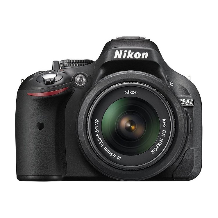 Nikon D5200, Объектив AF-S DX 18-55 VR II